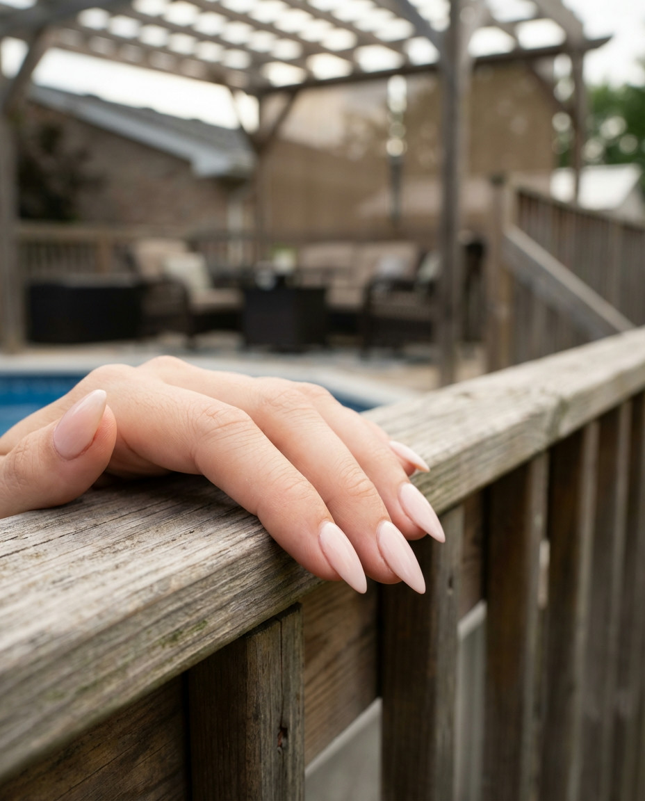 Sophisticated Spa Feel with Tanning Ledge