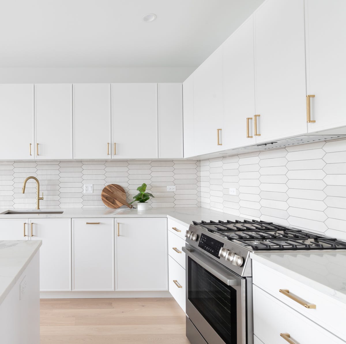 The Kitchen Cabinet Colors Designers Say Look Dated in 2026