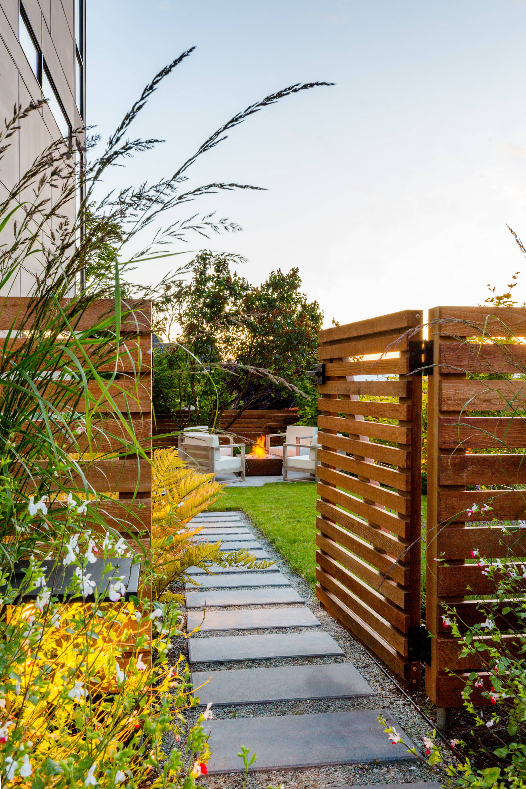 10 Fresh Designs for Eye-Catching Wood Fences