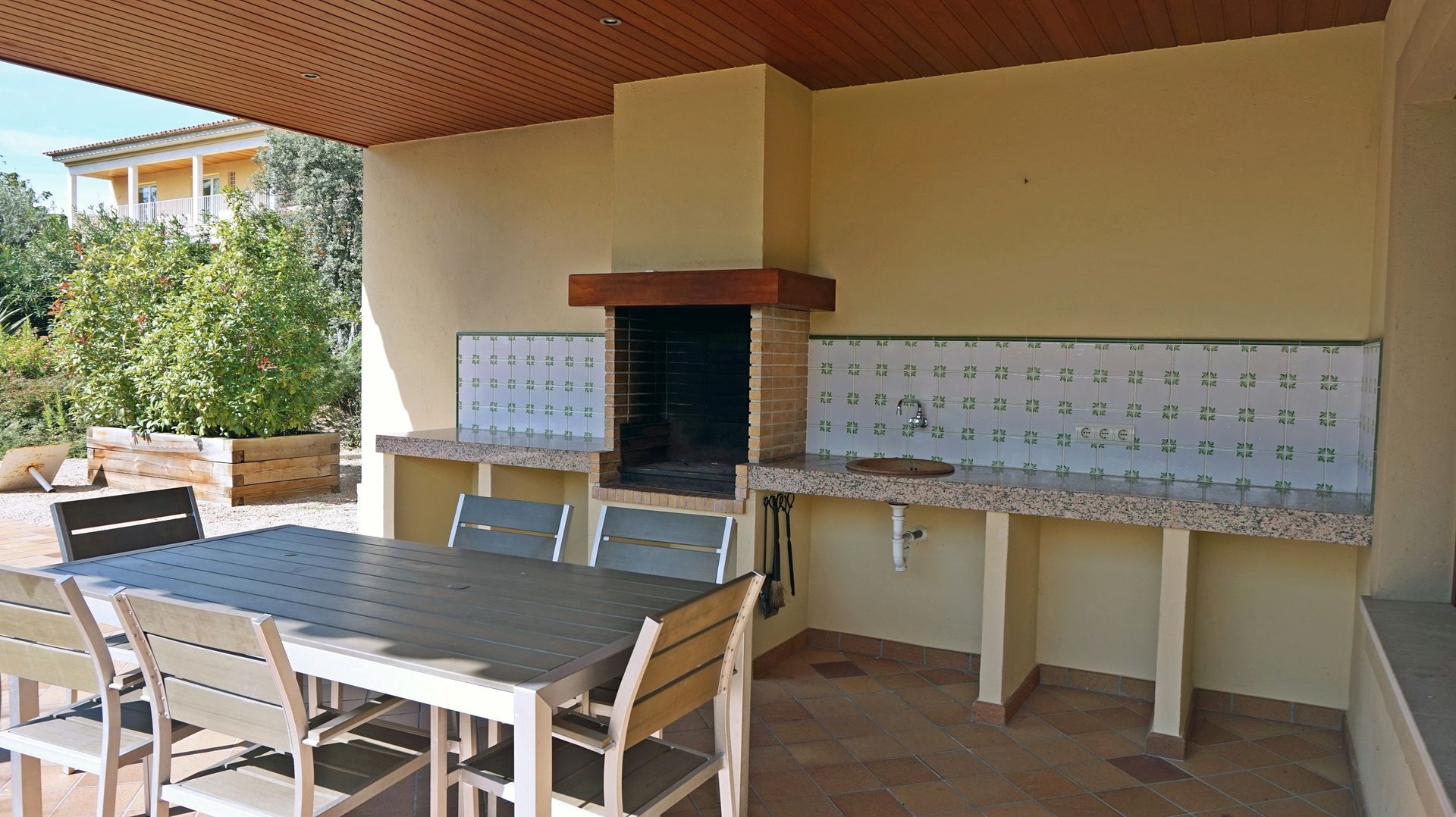 11 outdoor kitchens that are cheap to build | homify
