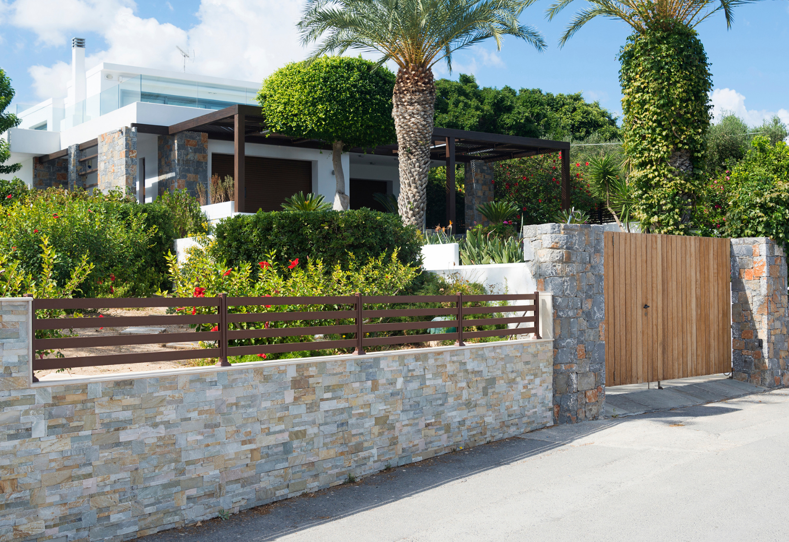 14 Stone & Brick Fence Ideas