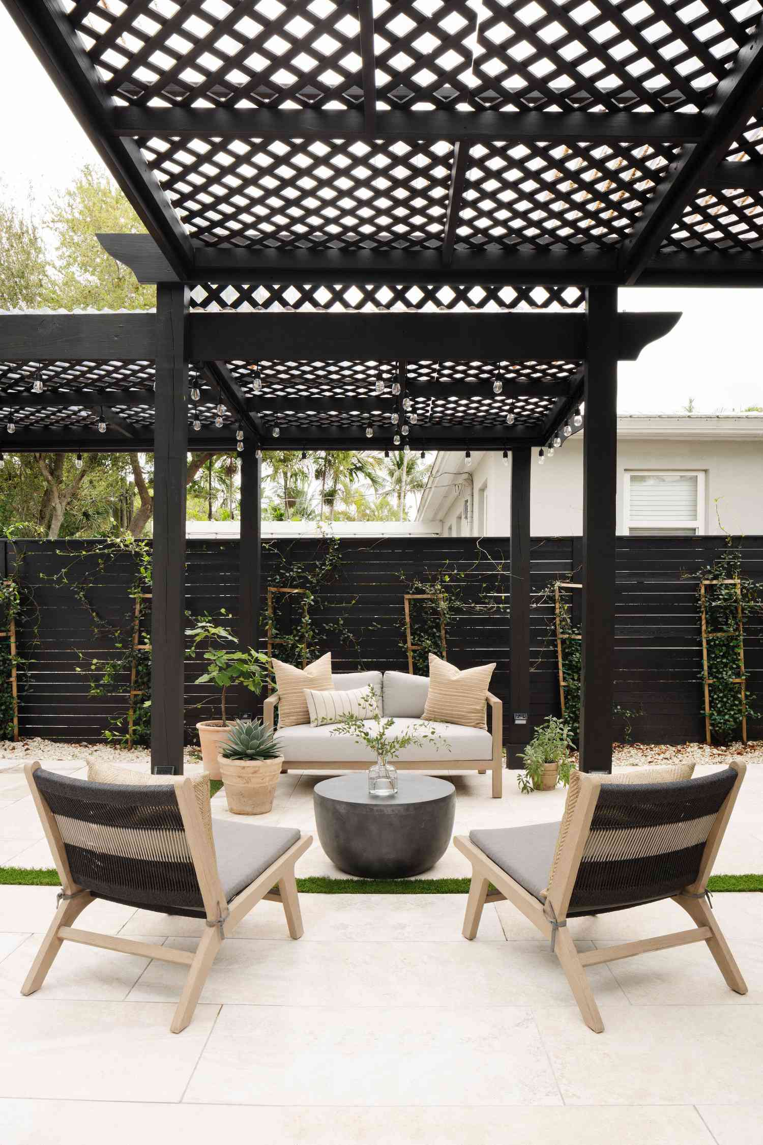 20 Modern Pergola Ideas to Shade Your Outdoor Space