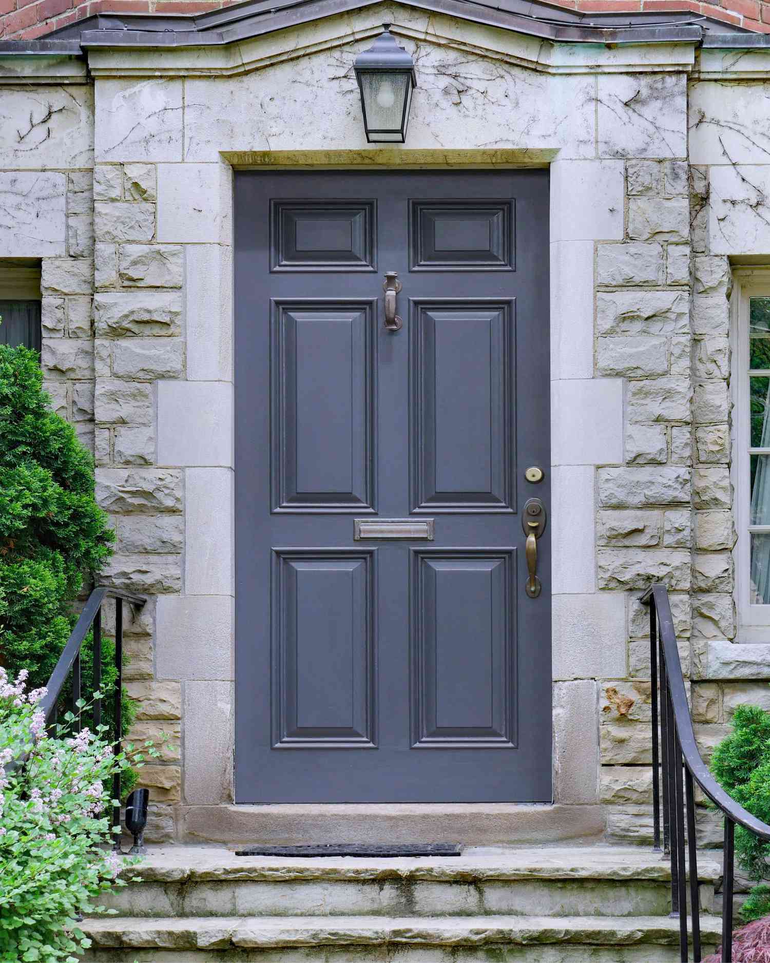 2024 Front Door Paint Color Trends