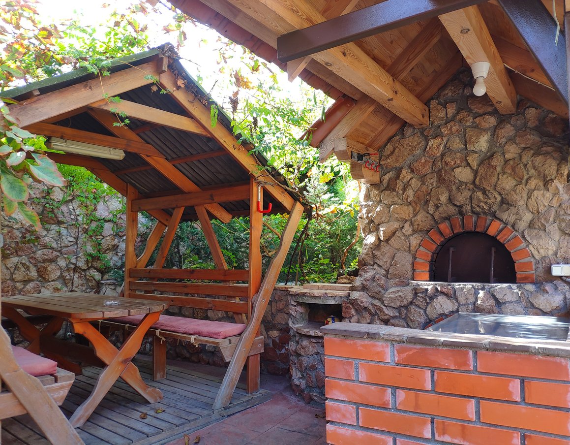 22 Covered Outdoor Kitchen Ideas for Cooking and Dining Alfresco - Bob Vila