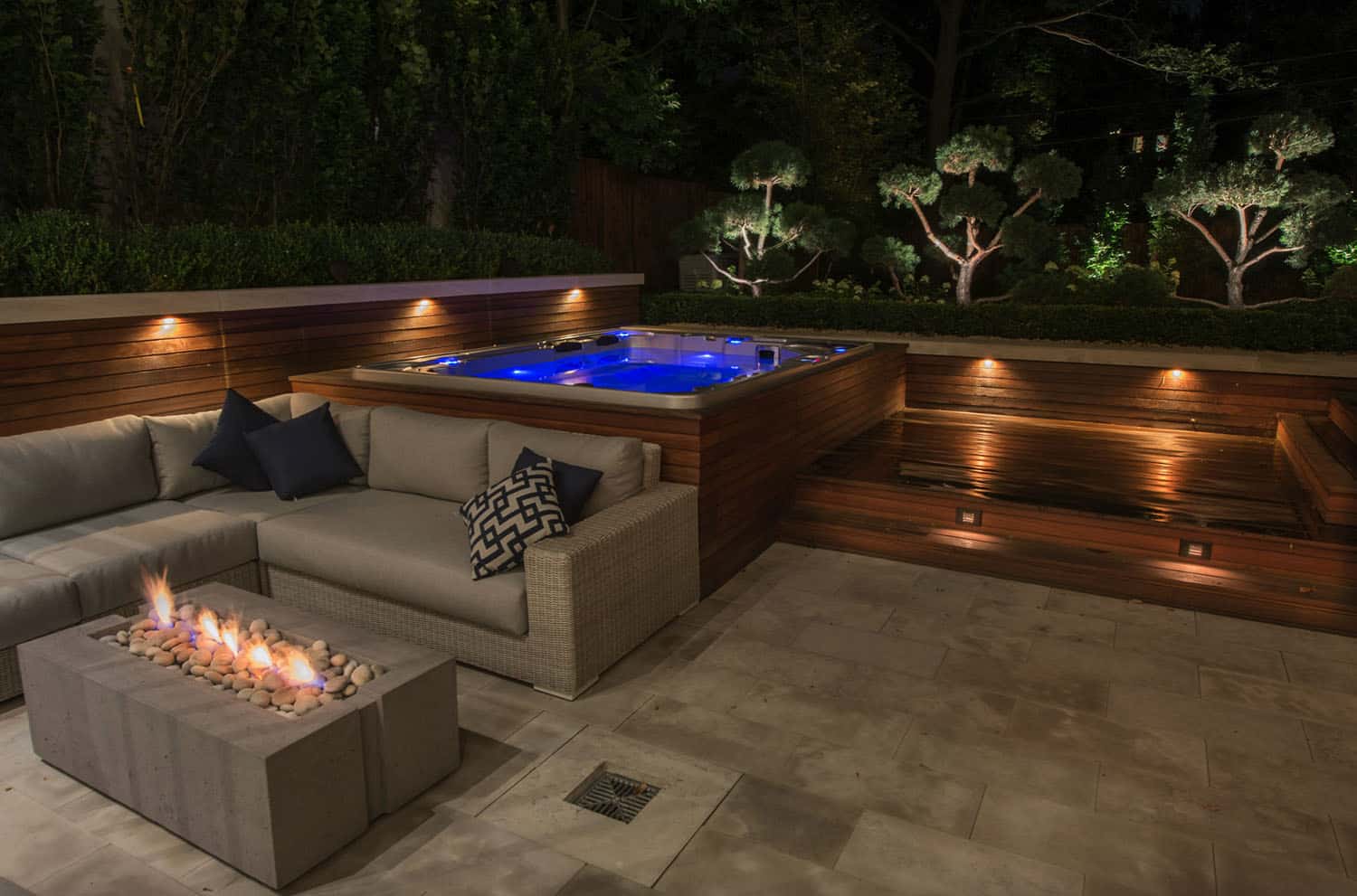 23 Amazing Outdoor Hot Tub Ideas For A Sanctuary Of Relaxation Story - One Kindesign
