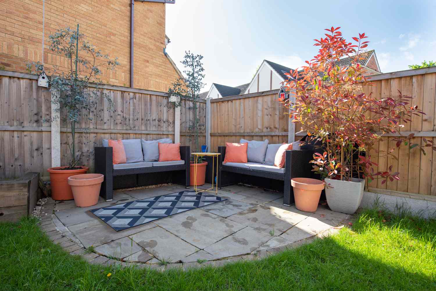 23 Backyard Fence Ideas For Every Space