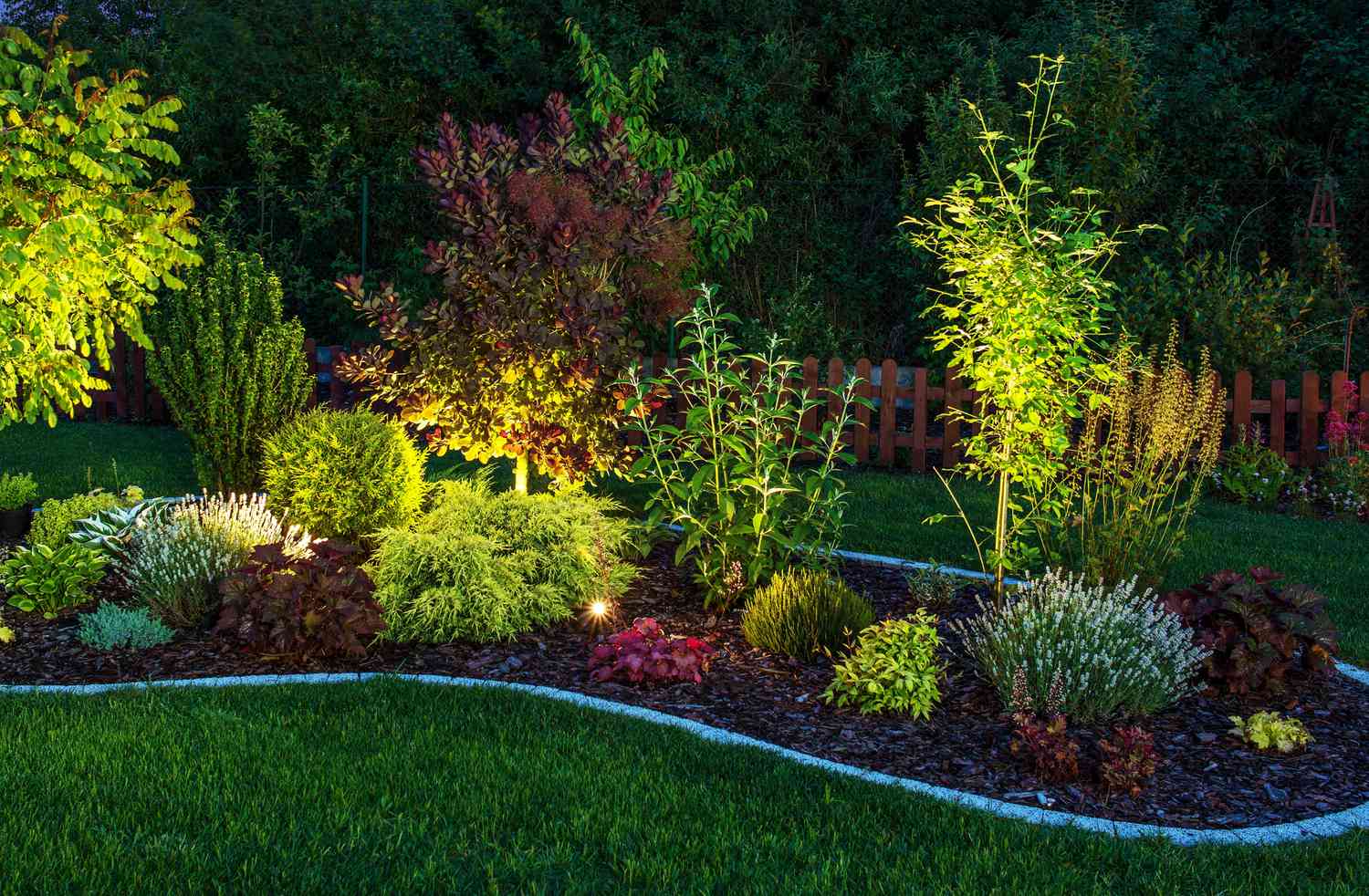 24 Backyard Lighting Ideas For A Gorgeous Glow