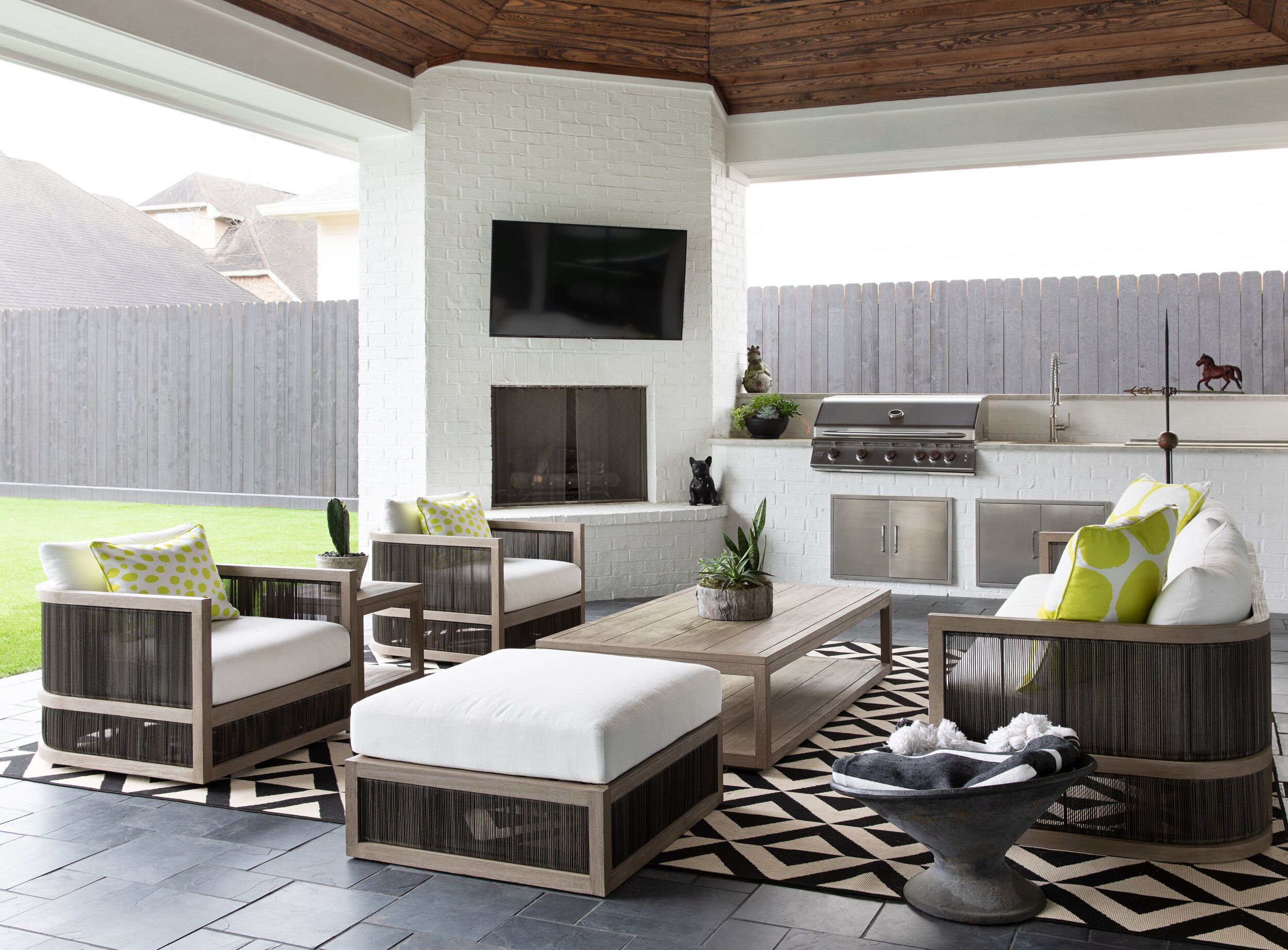25 Outdoor Fireplace Design Ideas to Try