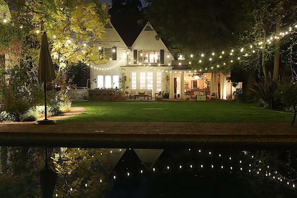 26 Backyard Lighting Ideas for a Bright and Magical Outdoor Space