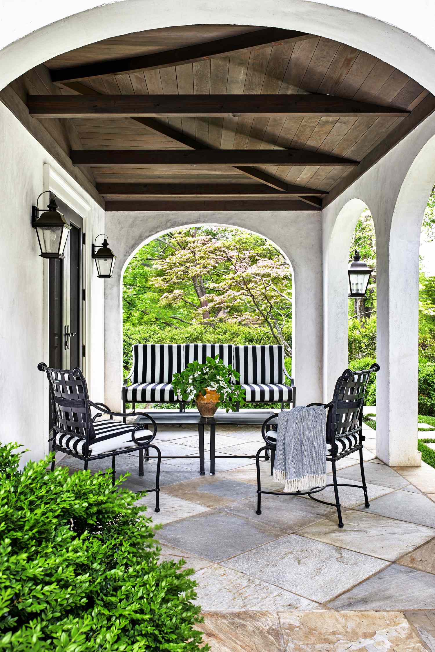 35 Paver Patio Ideas for Your Outdoor Living Space