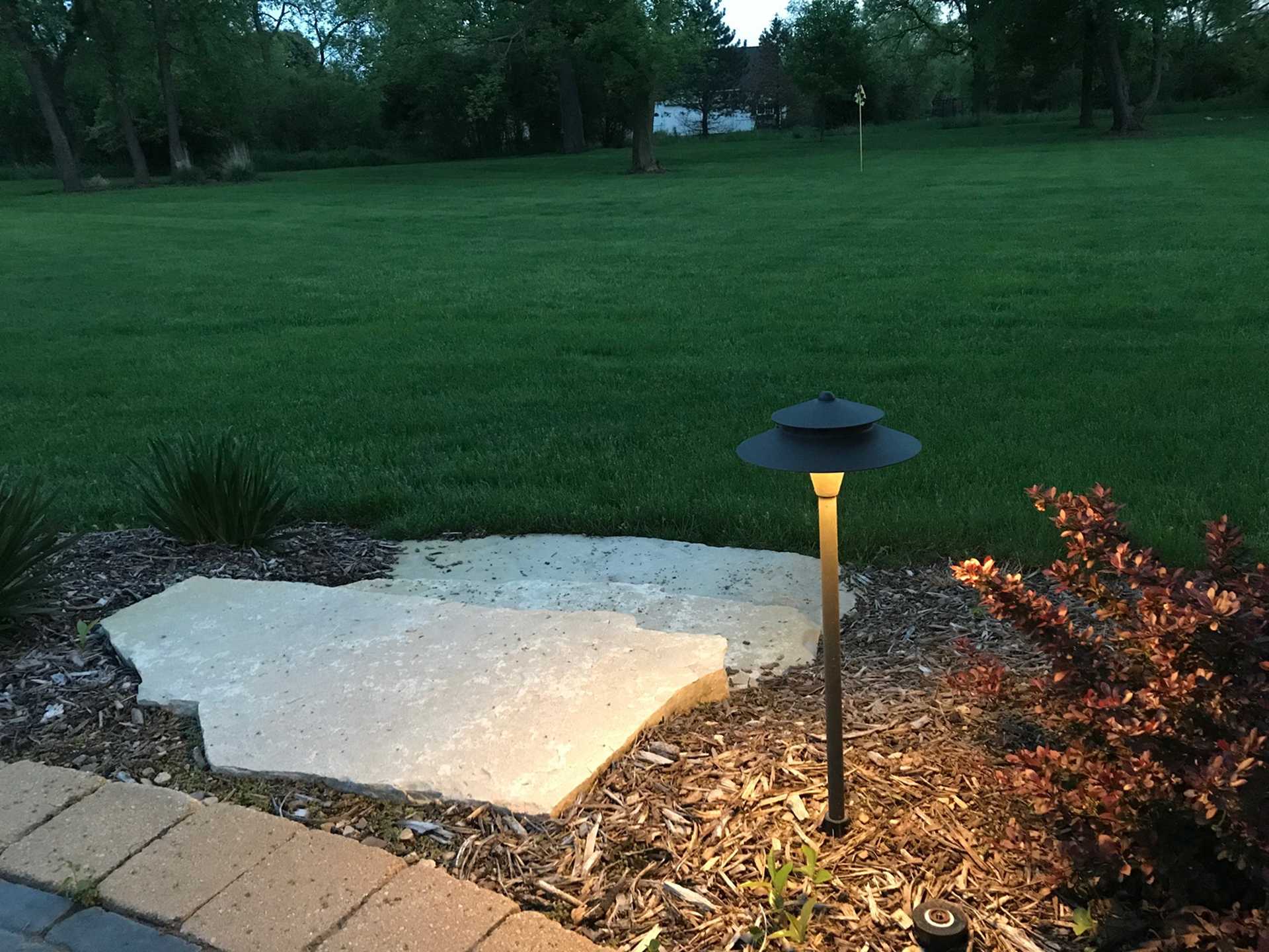 4 Powerful Benefits of Using Path Lights in Your Outdoor Space | Lite the Nite