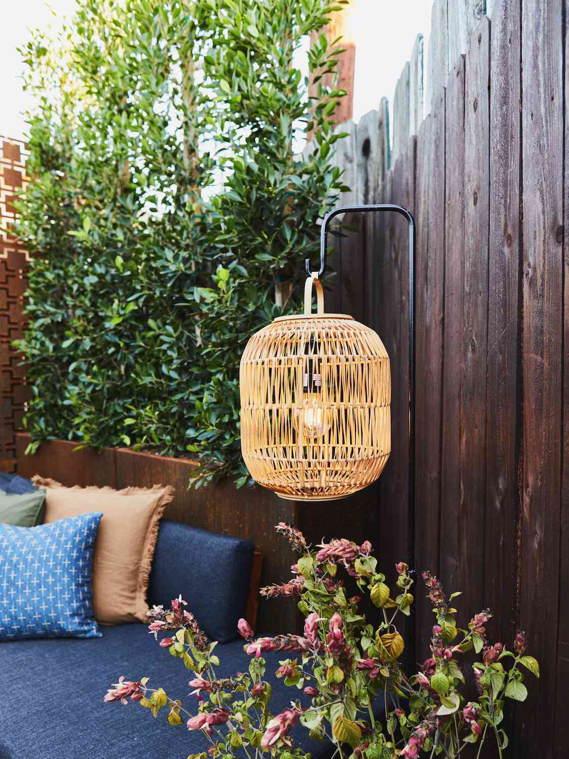 41 Outdoor Lighting Ideas to Brighten Up Your Yard