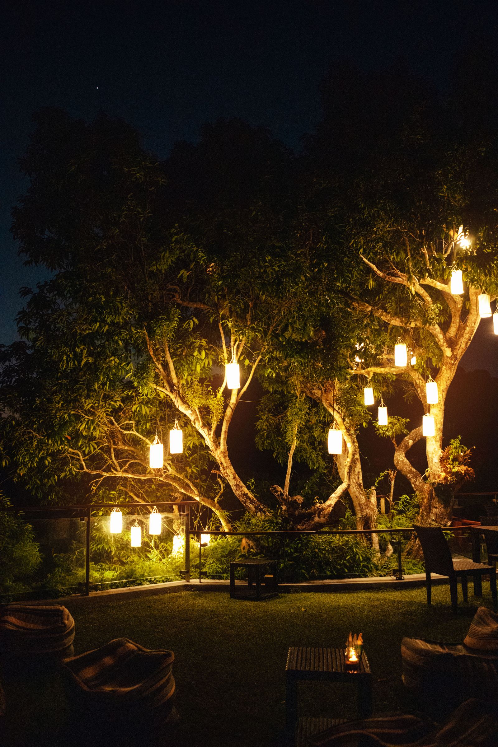 5 Best Garden Lighting Ideas For Outdoor Hosting Season (2026) | Architectural Digest