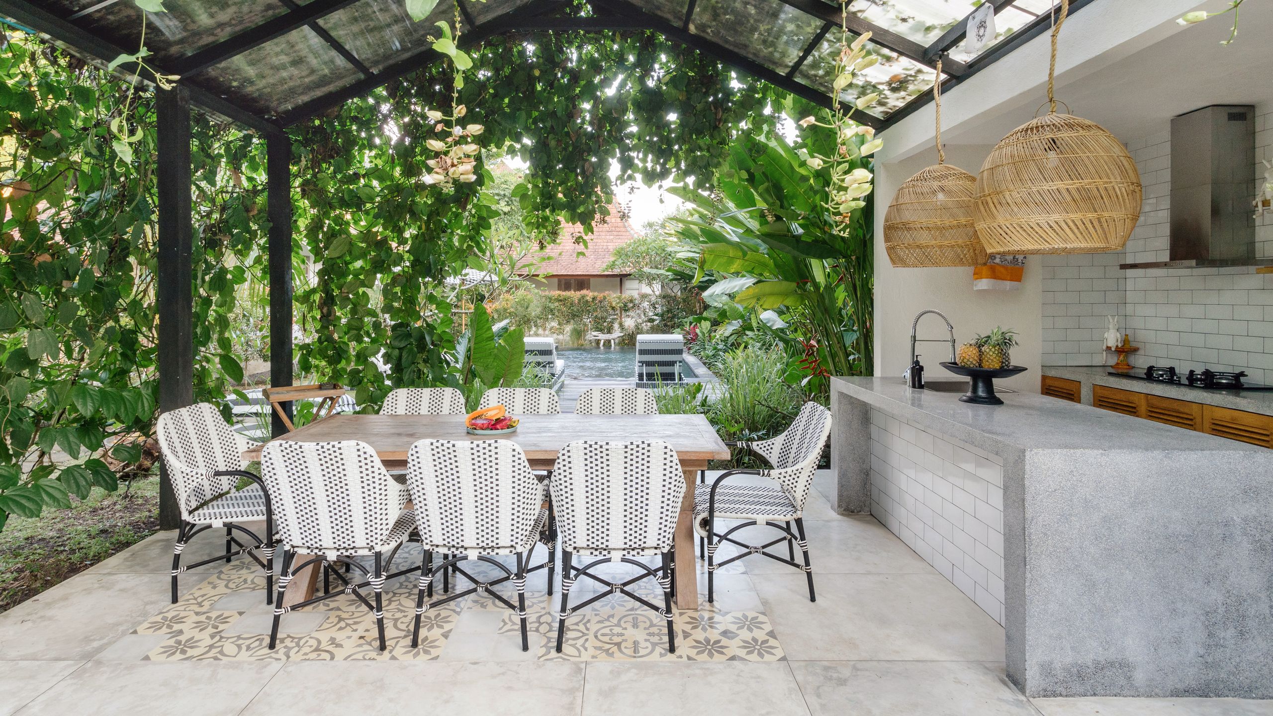 5 Best Garden Lighting Ideas For Outdoor Hosting Season (2026) | Architectural Digest