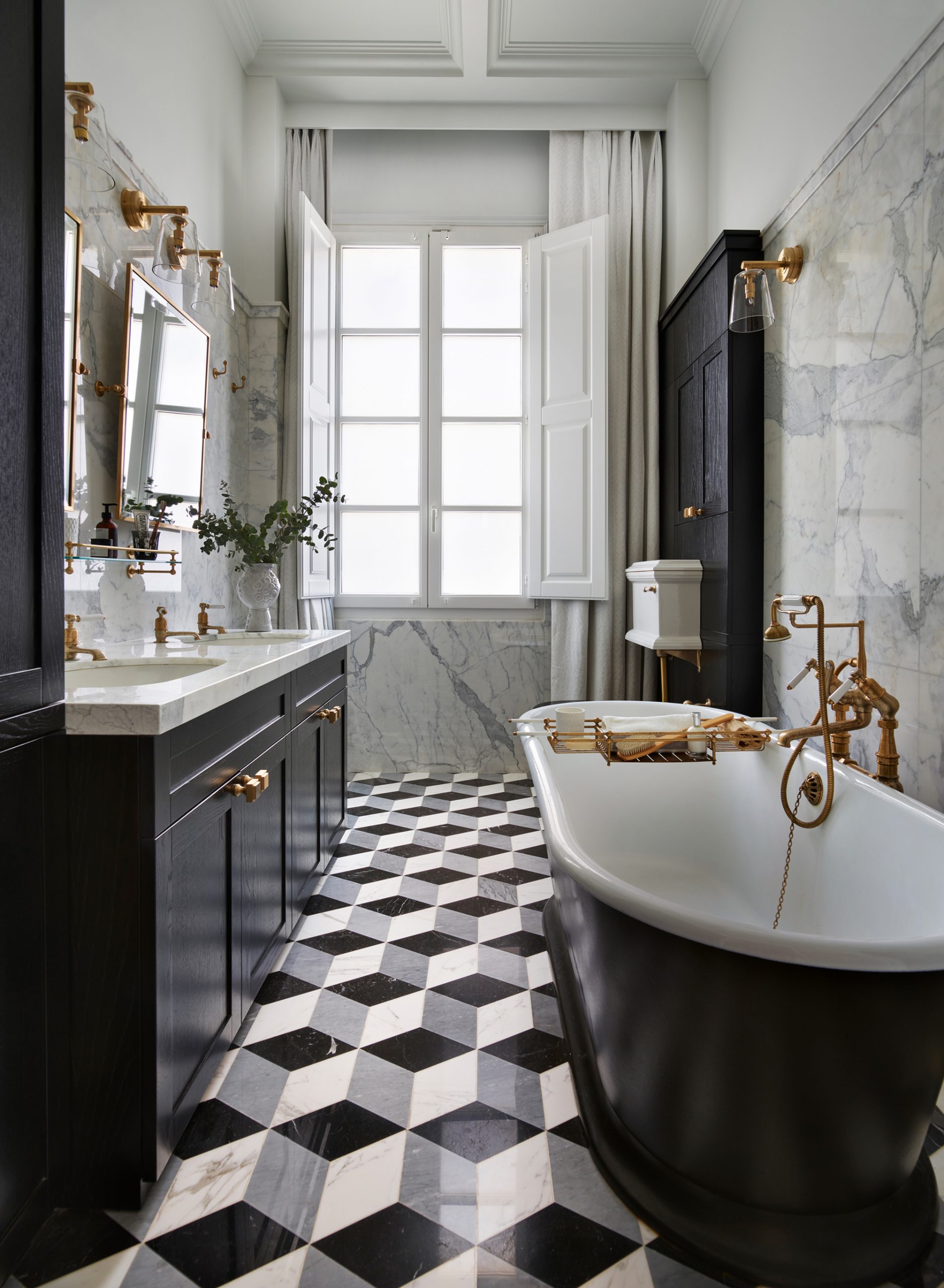Black and white bathroom ideas: 10 monochrome schemes | Homes and Gardens