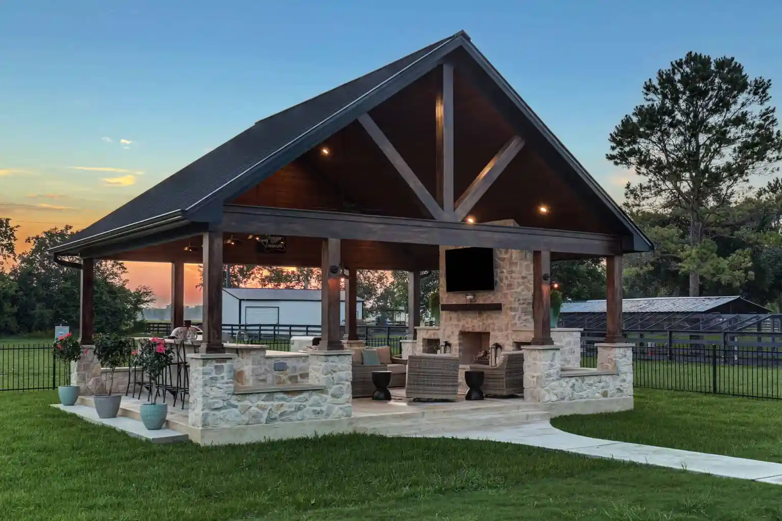 Country Living in Fulshear – Freestanding patio cover with kitchen and fireplace - TCP