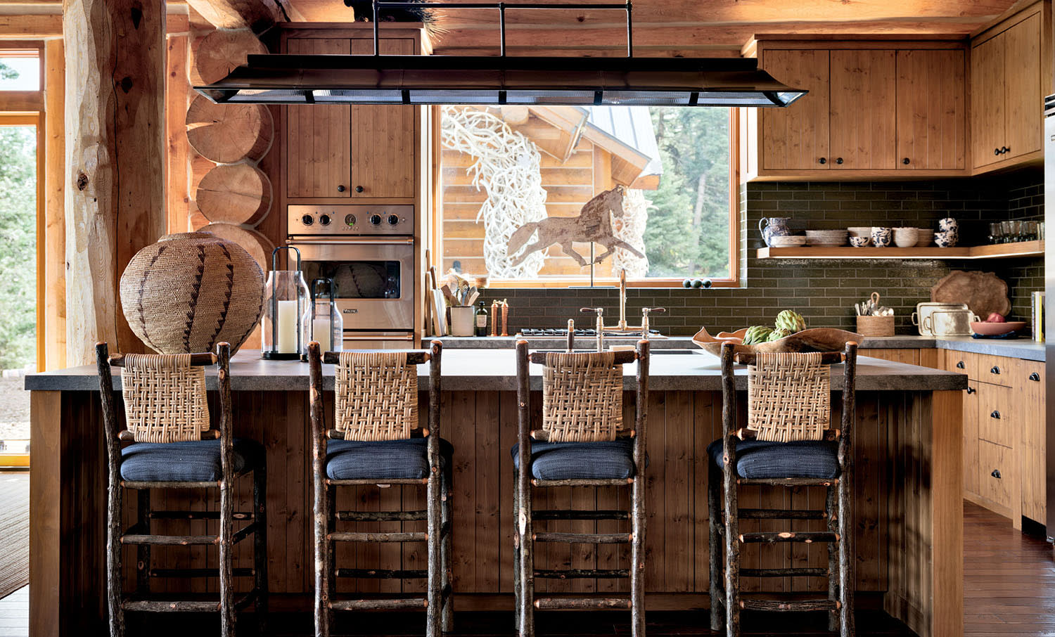 Cowboy Nostalgia Meets Contemporary Comfort In Colorado | LUXE Interiors + Design