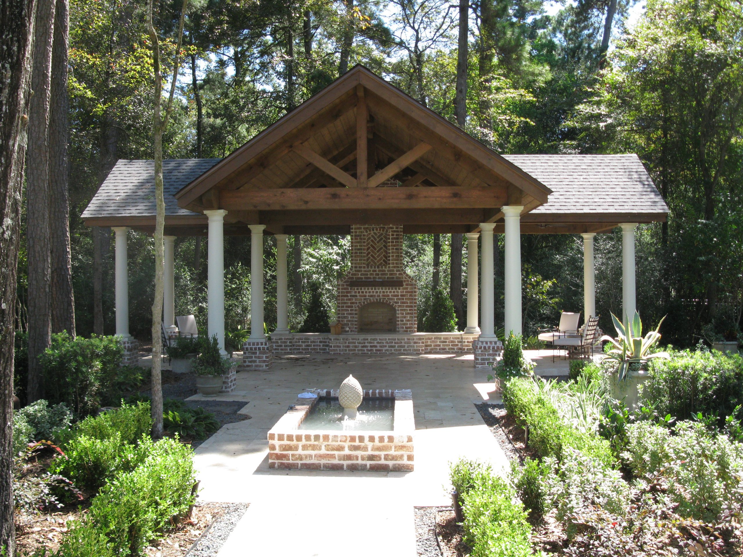 Custom Outdoor Fireplace Builders - Reliant Construction