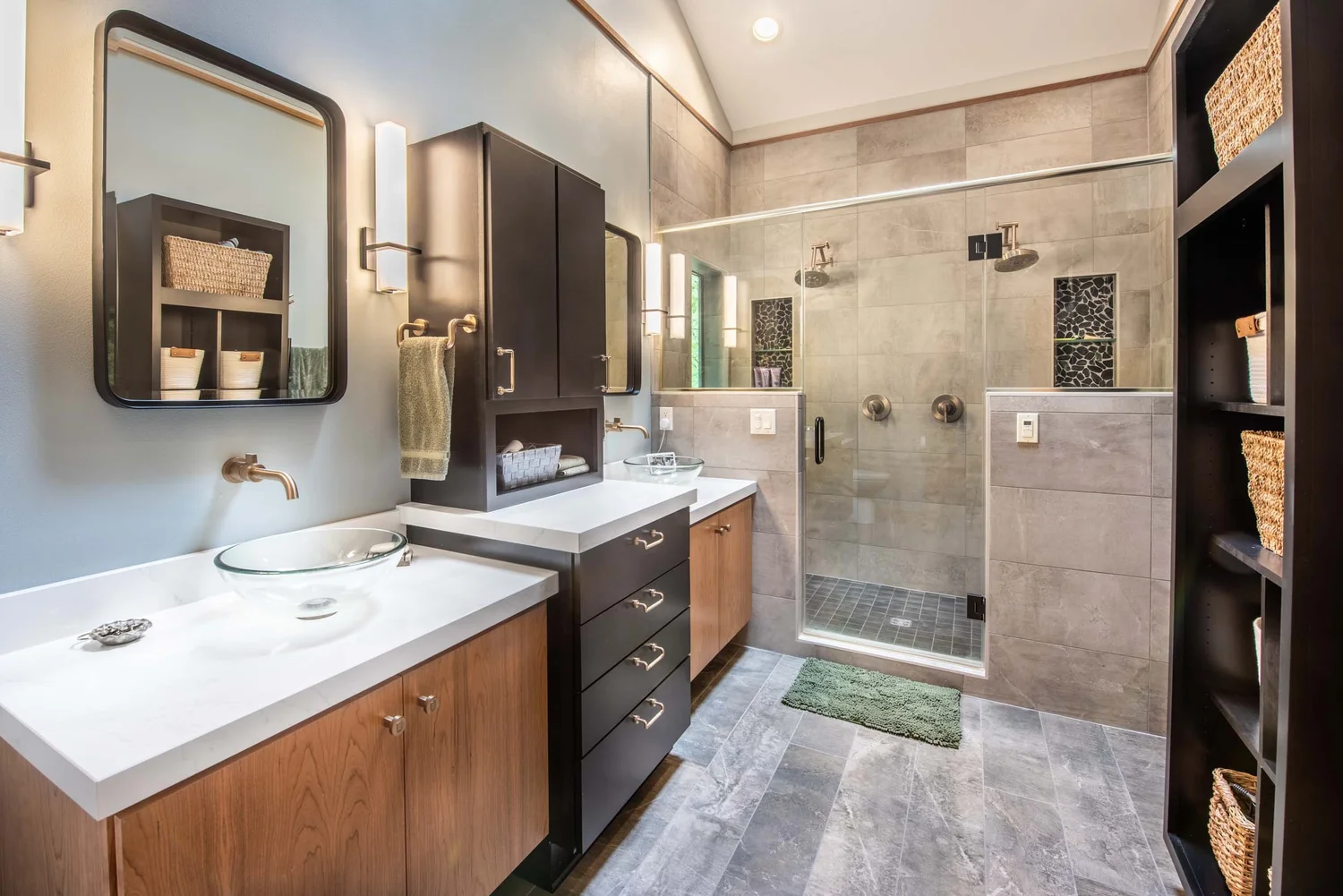 Doorless Walk-In Shower Ideas for Small Bathrooms — Degnan Design-Build-Remodel