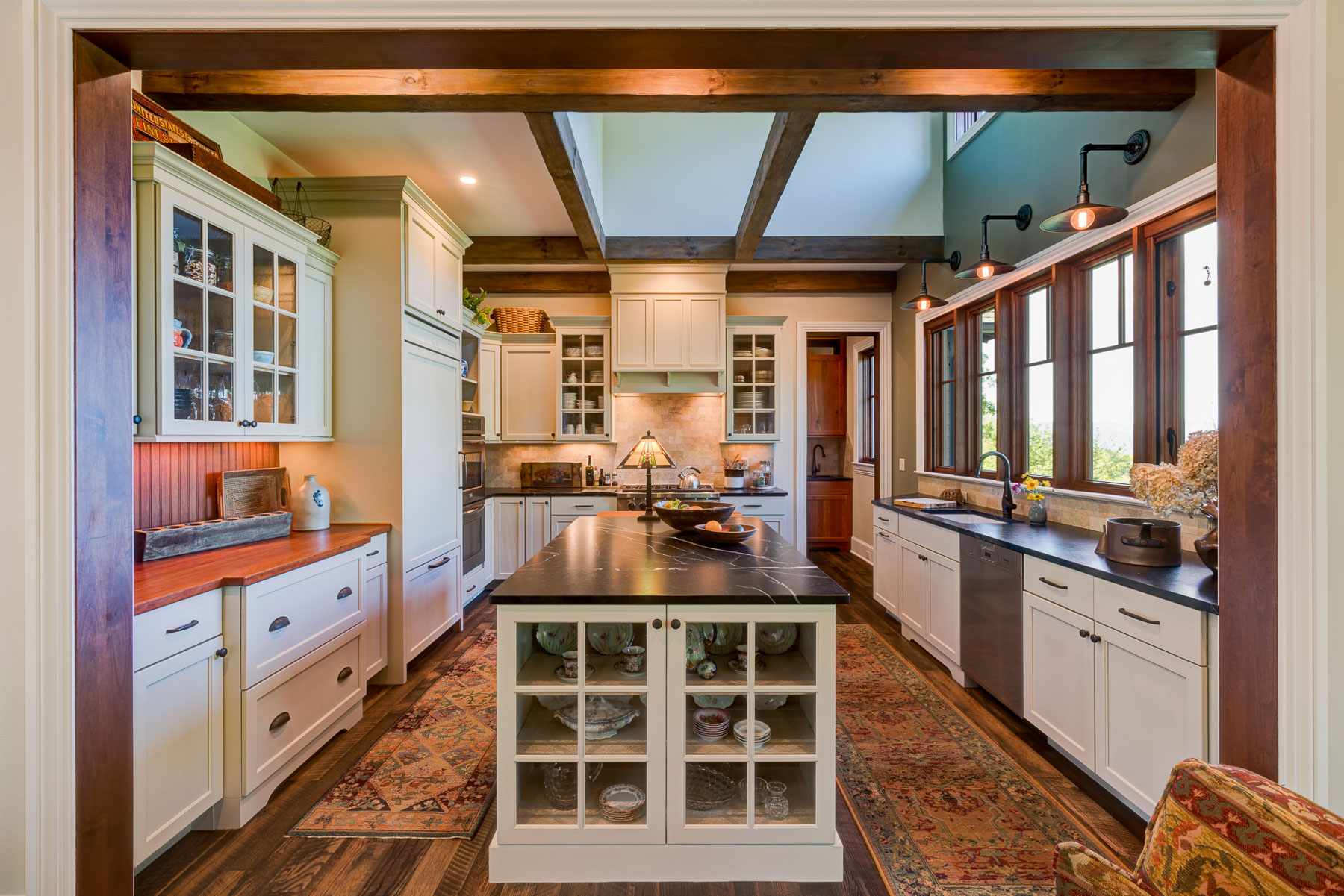 farmhouse-kitchen-mountain-home-center-island | ACM Design Architecture & Interiors