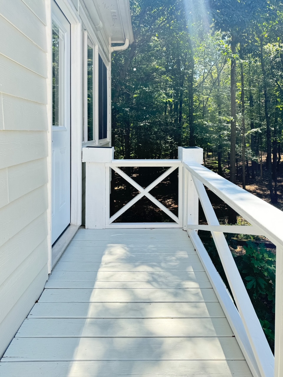 How to Build a Deck Railing - Duke Manor Farm by Laura Janning