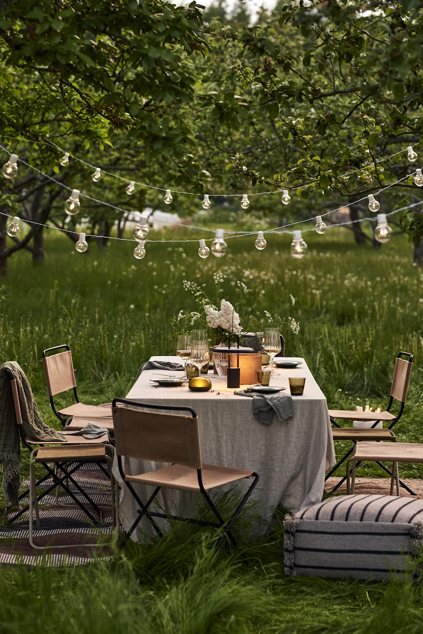 How to host a garden party: Table setting, food & decoration ideas