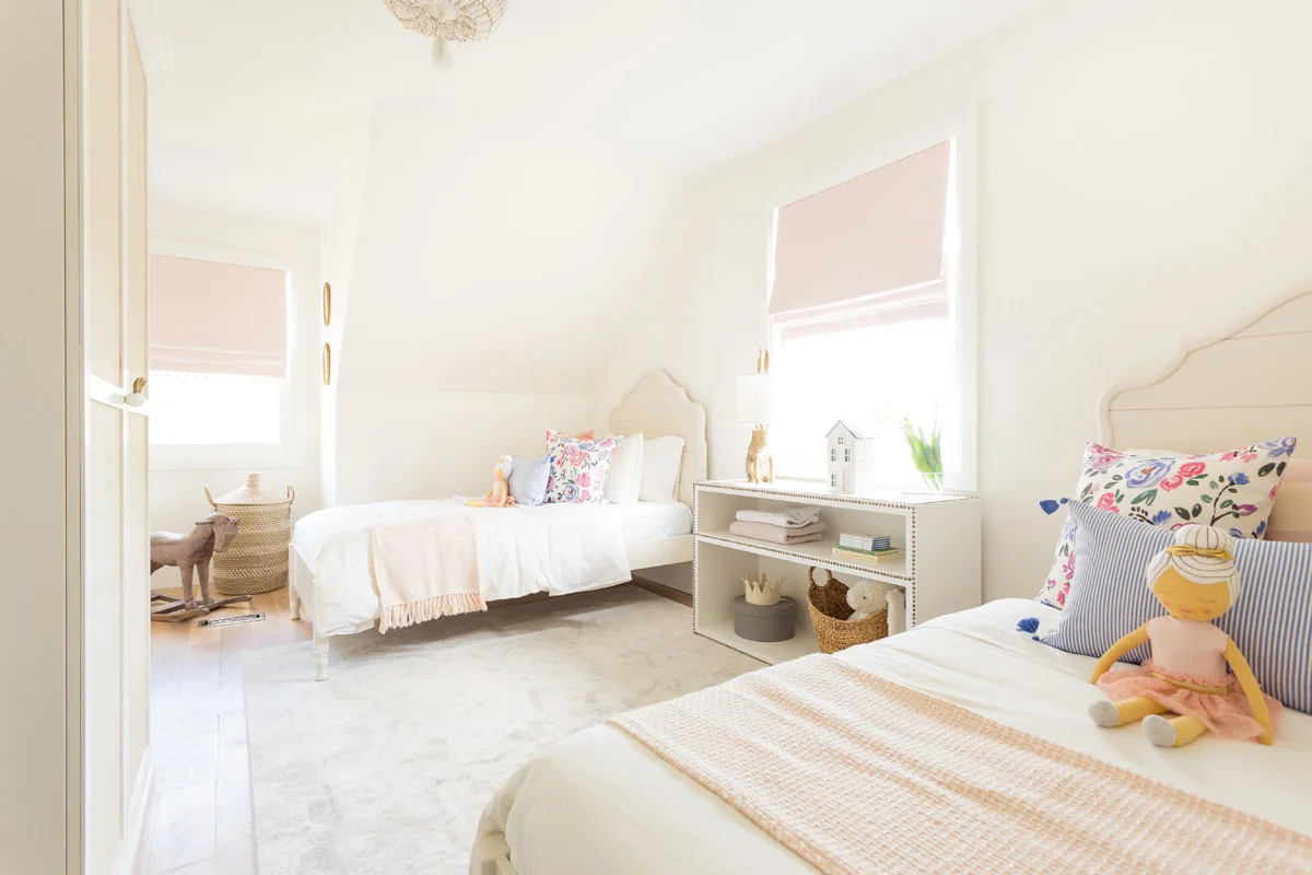 INSPIRATION: SHARED KIDS' ROOMS SIDE-BY-SIDE BEDS — WINTER DAISY | Melissa Barling, Kids' Interior Decorator & Lifestyle Blogger