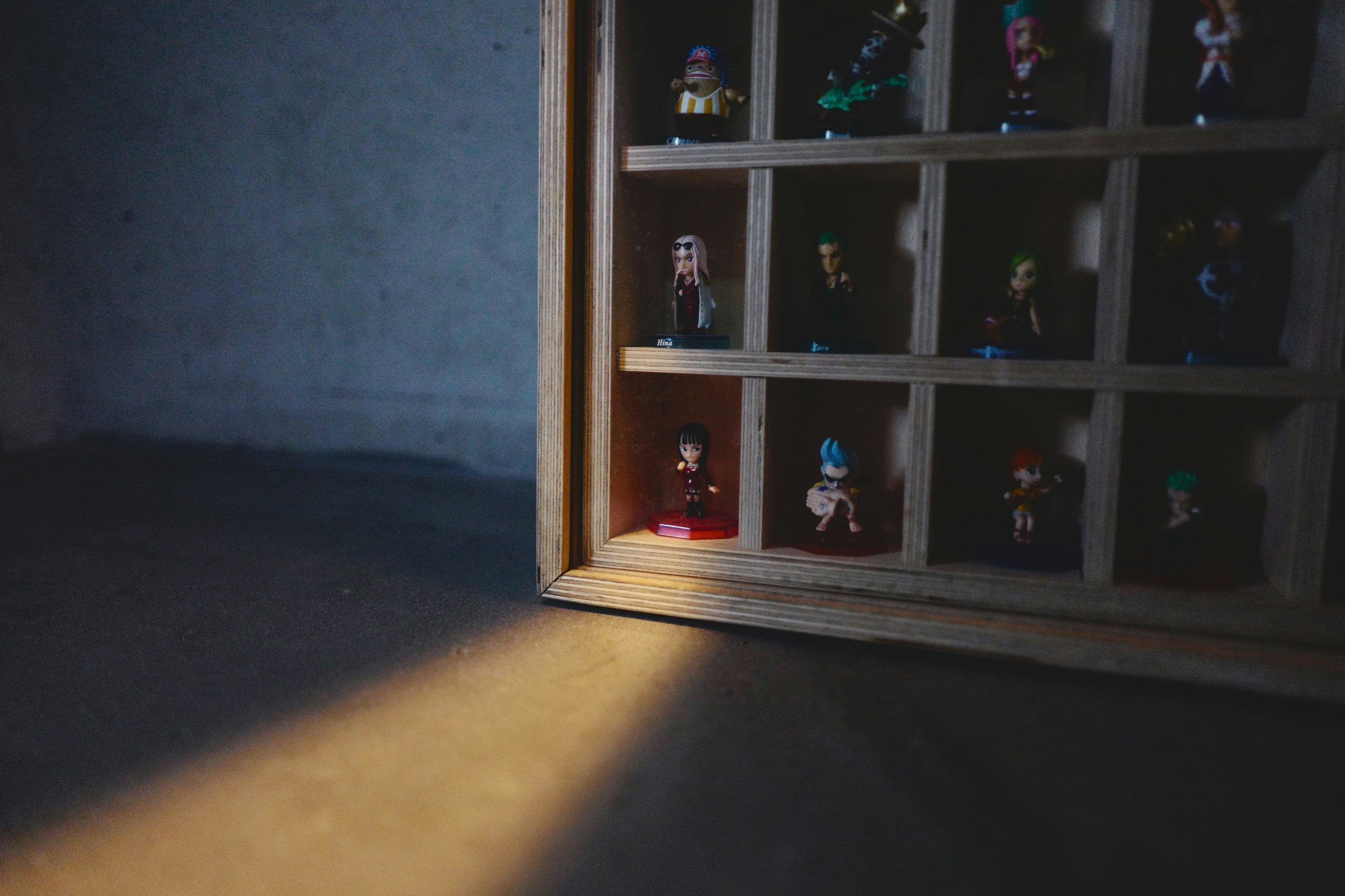 LEGO figure display case
