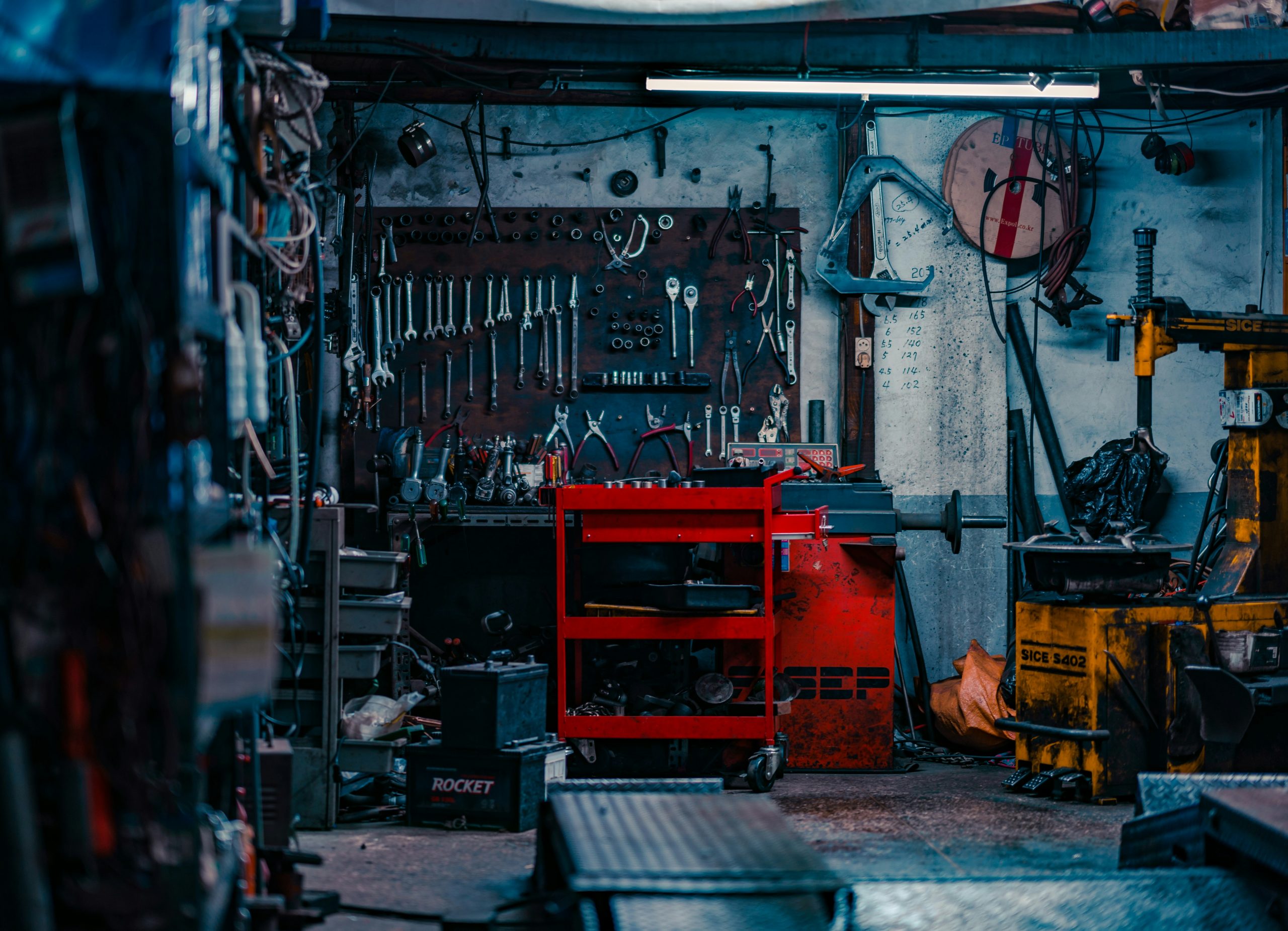 Local auto mechanic