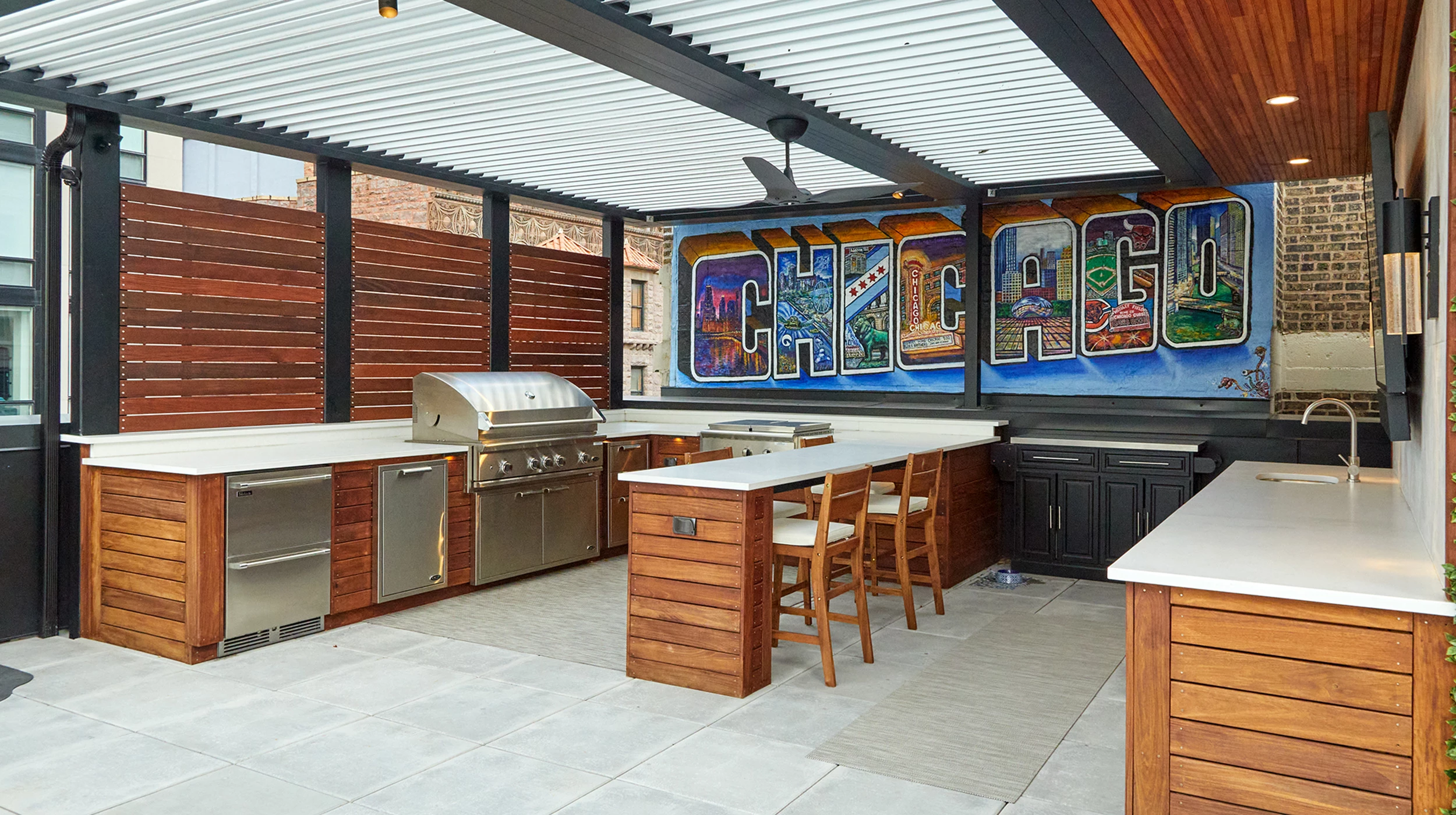 Outdoor bar counter | Custom Outdoor Kitchen | Chicago Roof Deck + Garden