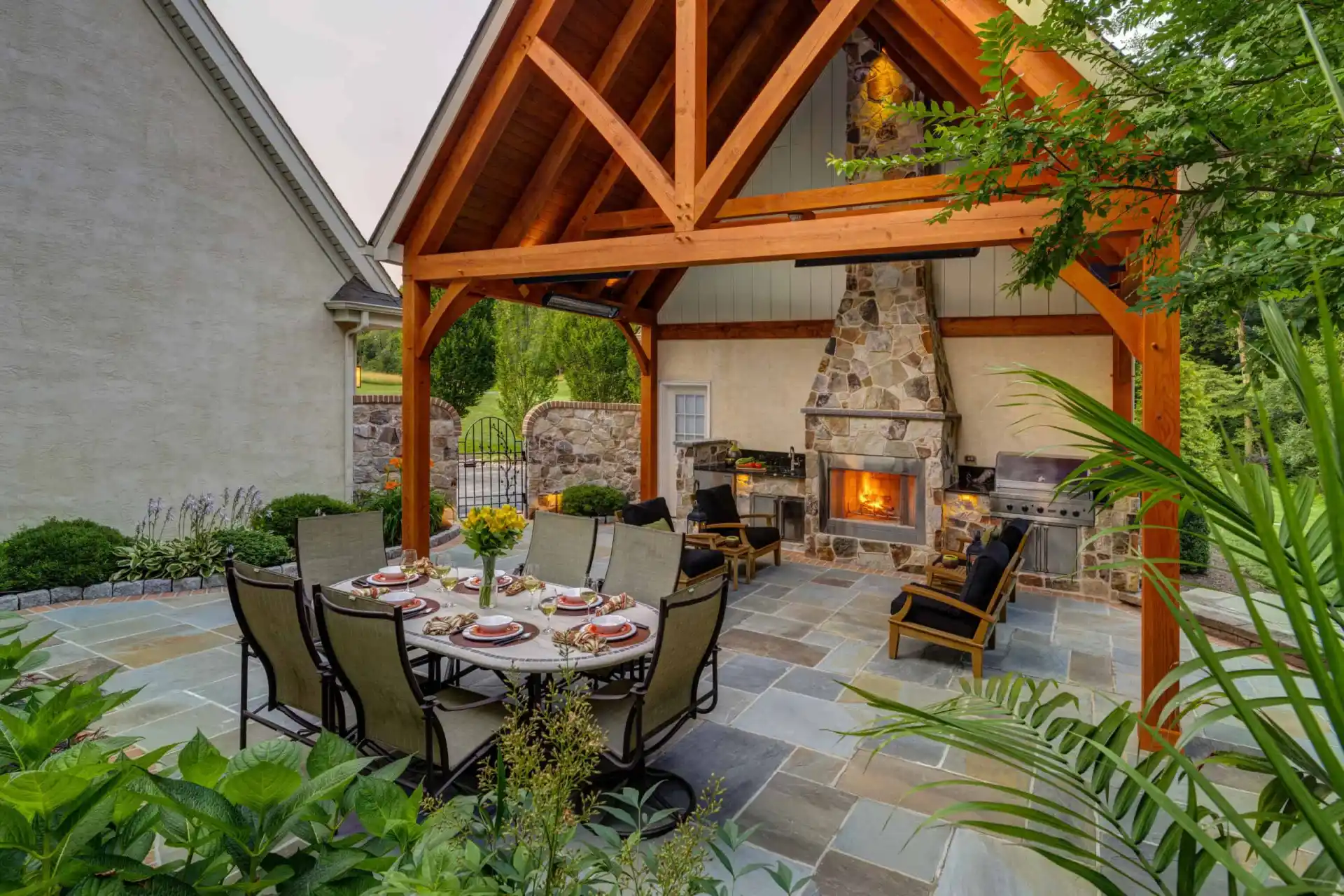 Outdoor Fireplaces & Fire Pits Installation | DiSabatino Landscaping