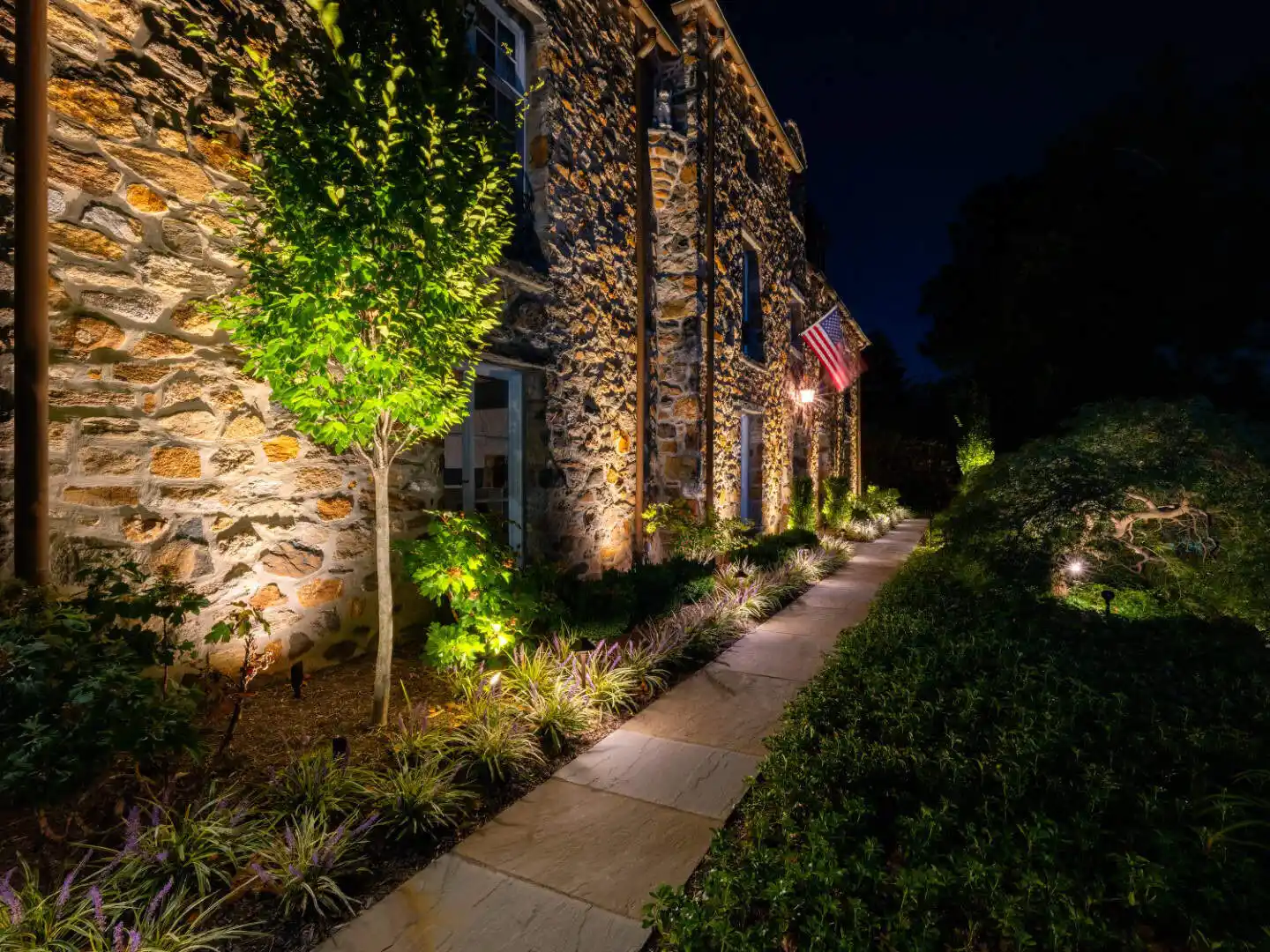 Outdoor Lighting Solutions for Homes & Yards | DiSabatino Landscaping