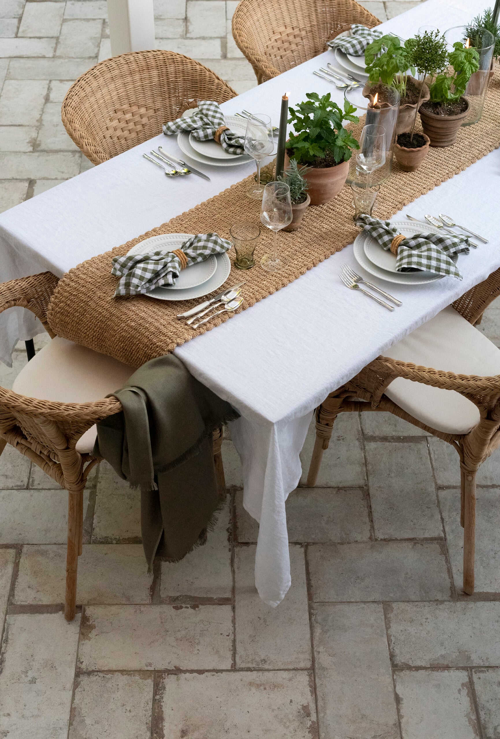 Outside Table Setting For Party Charming Outdoor Party Decoration Ideas