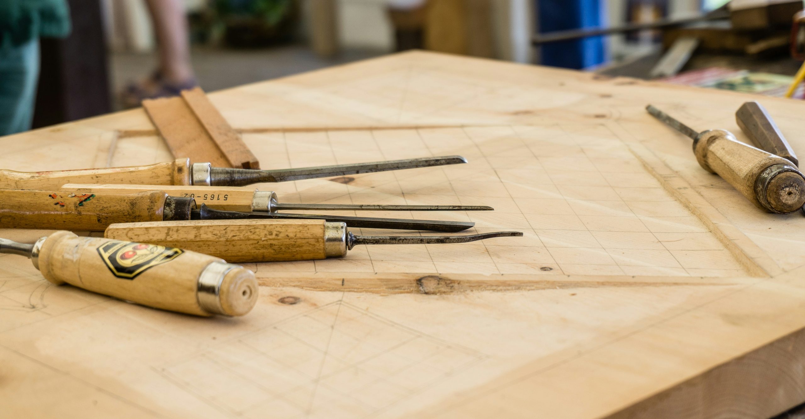 some wood carving knives