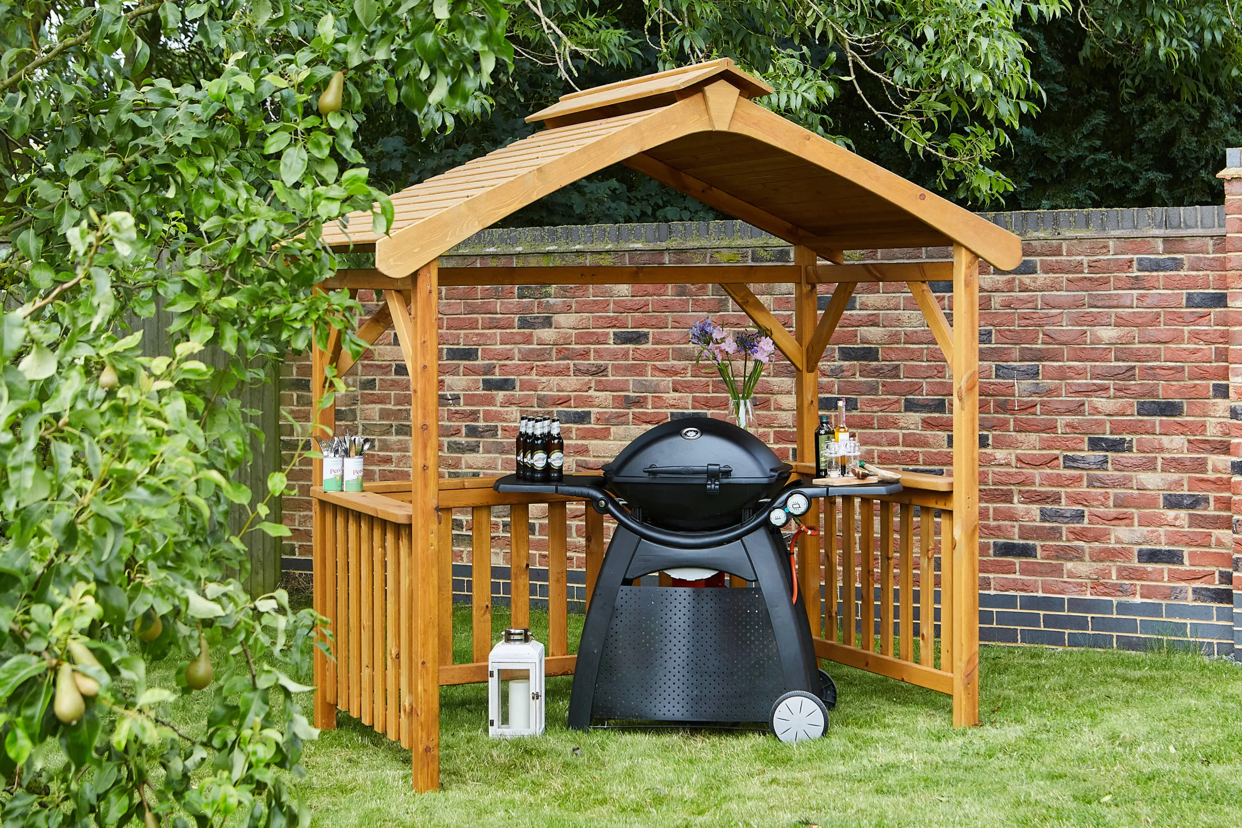 Tom Chambers Alabama Barbecue Gazebo - Yarm DIY