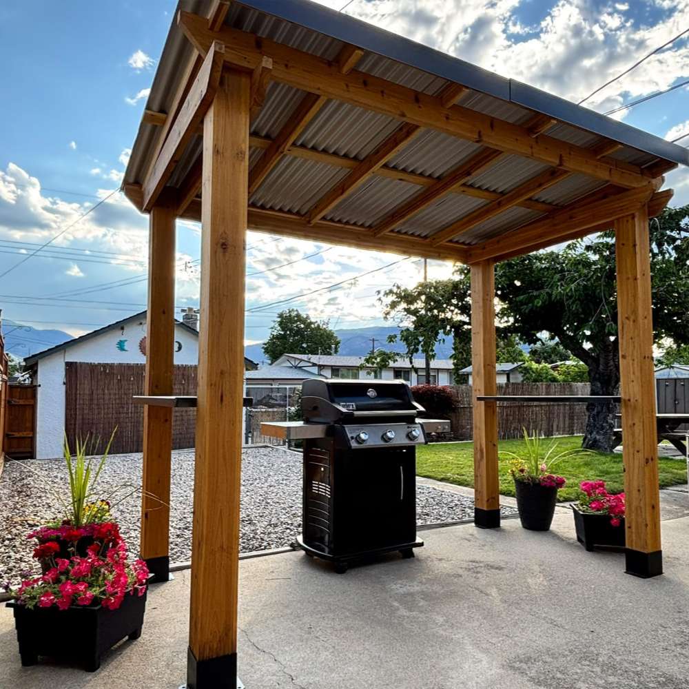 Western Red Cedar 8×5 Grill Gazebo
