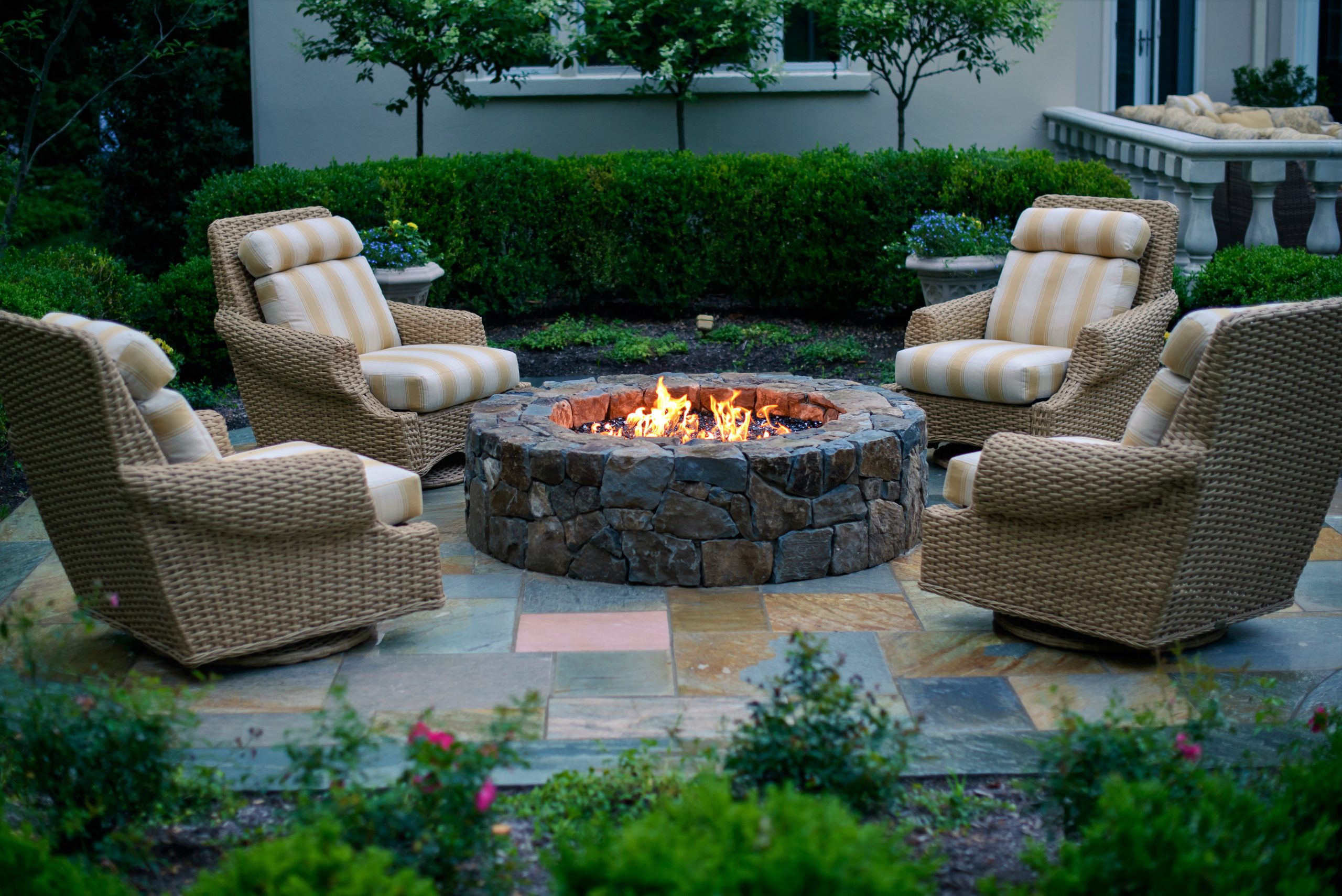 Wood vs Gas Fire Pits Decide Which is Best For Your Backyard
