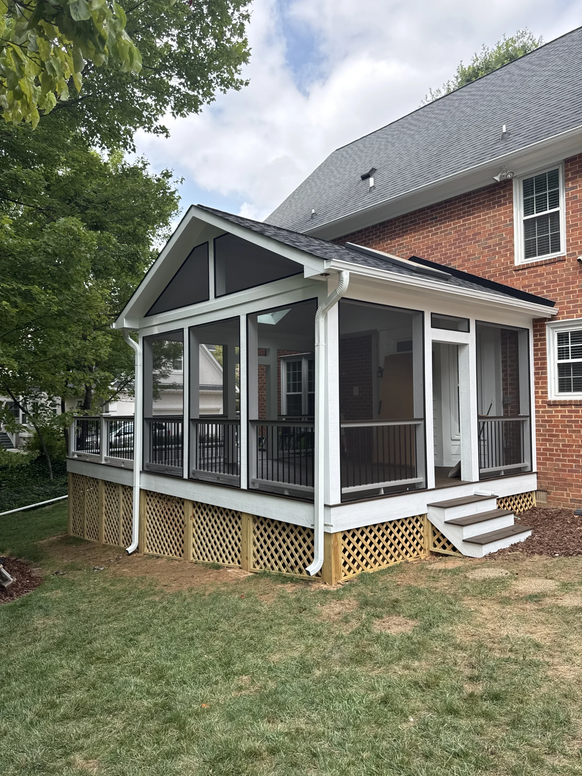 Outdoor Living Elevated: A Stunning Deck & Screened Porch
